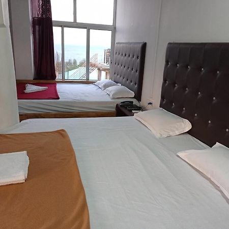 Oyo 81600B Pearl Marine Hotel Port Blair Buitenkant foto